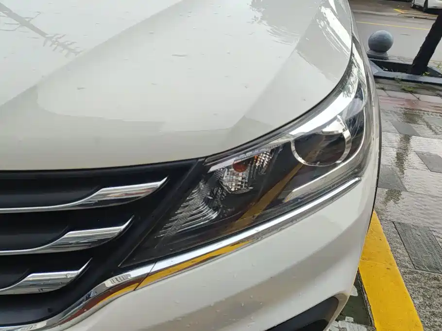 Baojun 310W 2019 2017 1.5L Manual Fashion China VI