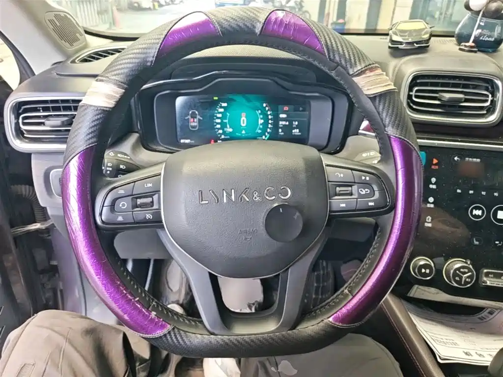Lynk & Co 02 2019 High Energy Edition 2.0T Automatic 2WD Shine China VI фото 11