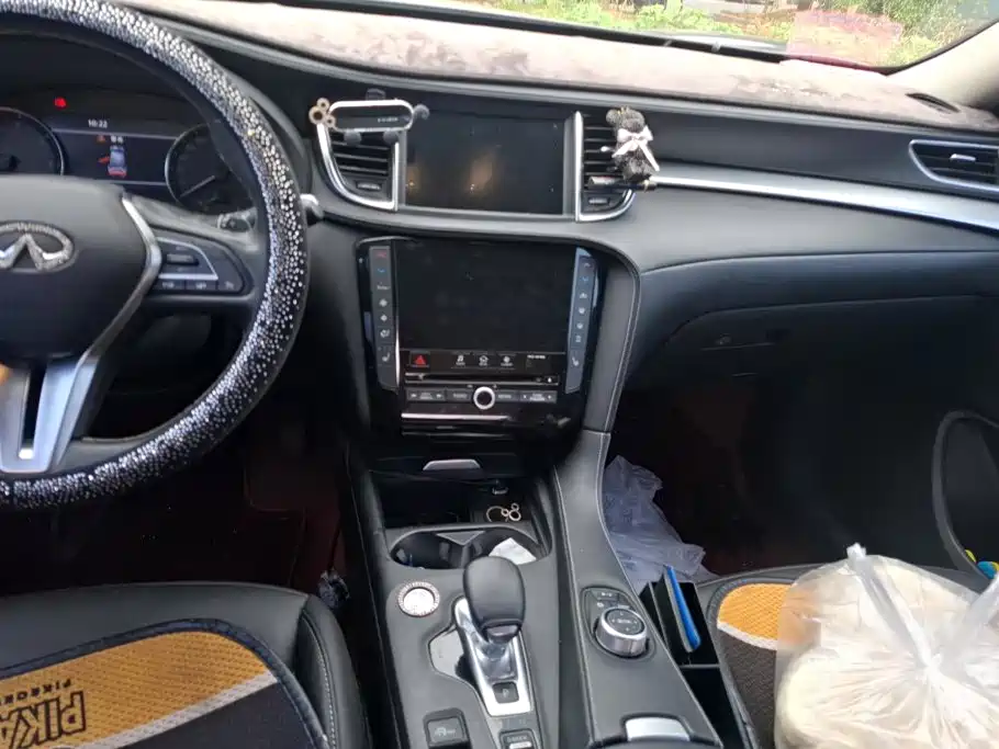 Photo 16 - Infiniti QX50