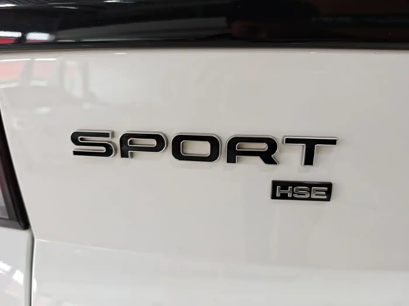 Land Rover Range Rover Sport 2022 3.0 L6 Gloss Black Edition фото 25