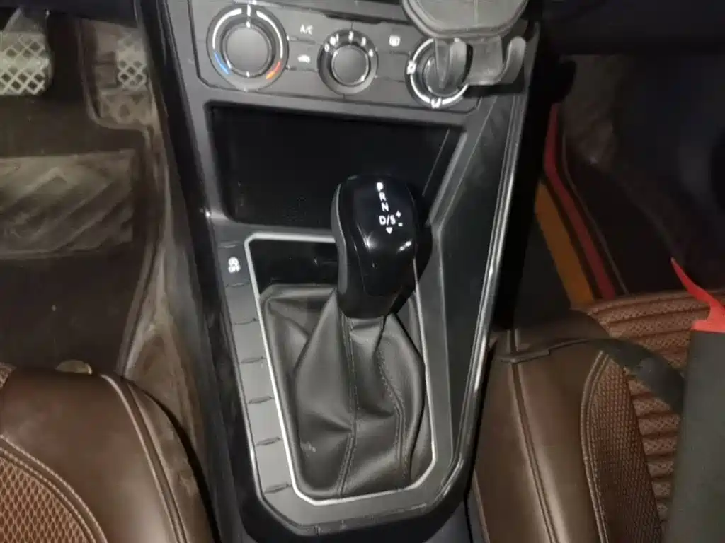 Volkswagen Lavida 2023 New Sharp 1.5L Auto Premium Edition фото 21