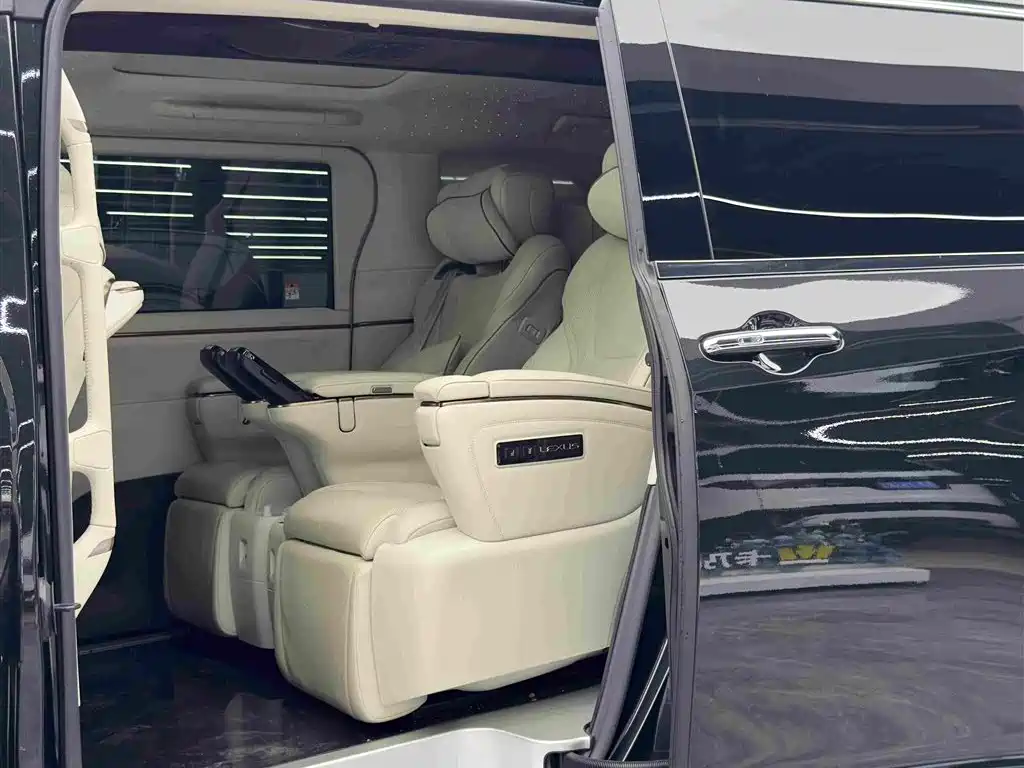 Lexus LM 2024 2023 500h 6-Seater Prestige Edition