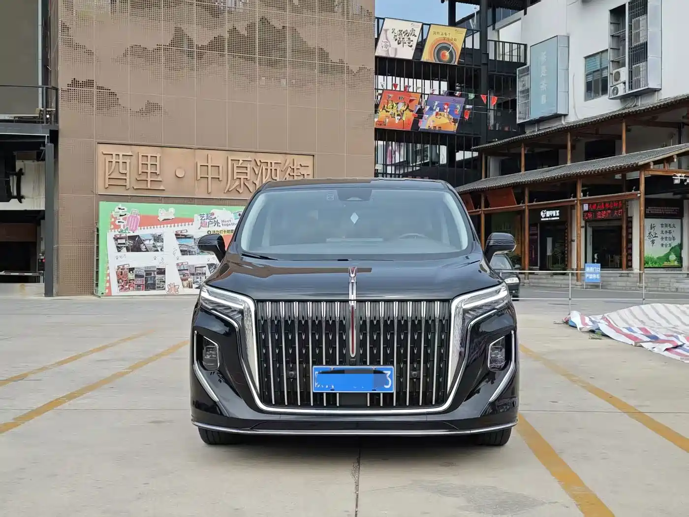 Hongqi HQ9 2023 2023 2.0T Smart Connect Flag Smooth Edition