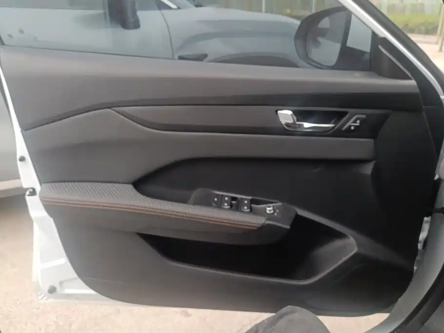 Dongfeng Aeolus Yixuan 2025 2025 1.5L Auto Luxury