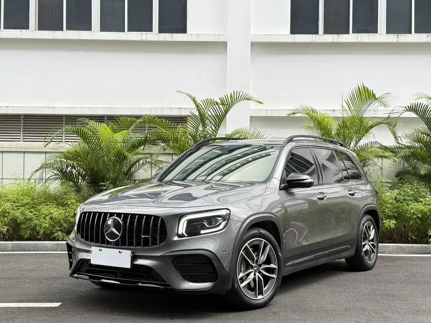 Mercedes-Benz GLB AMG 2021 AMG GLB 35 4MATIC