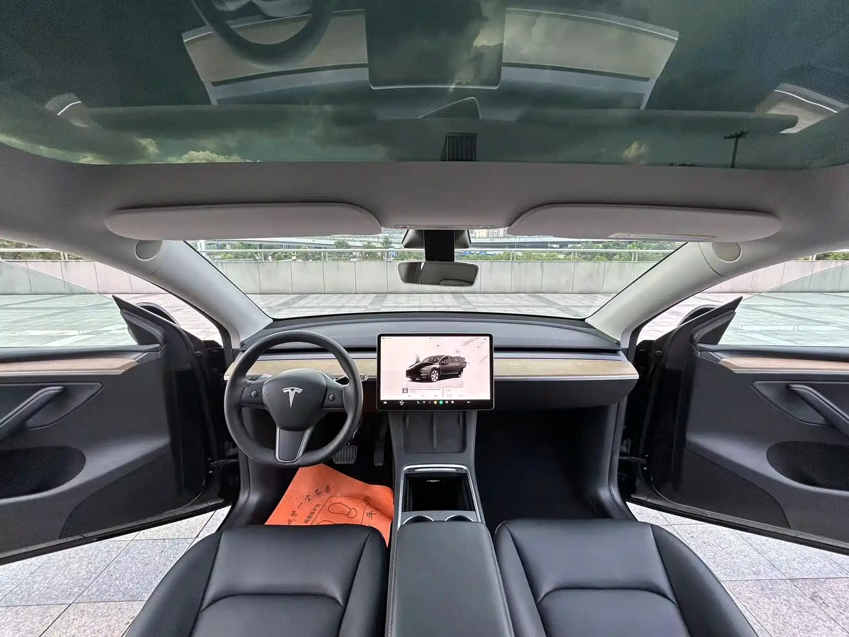 Фото 13 - Tesla Model Y