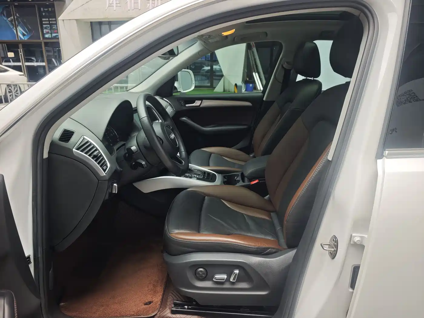 AUDI Q5