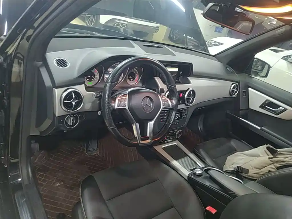 Mercedes-Benz GLK-Class 2015 GLK 260 4MATIC Dynamic Ultimate Edition фото 10