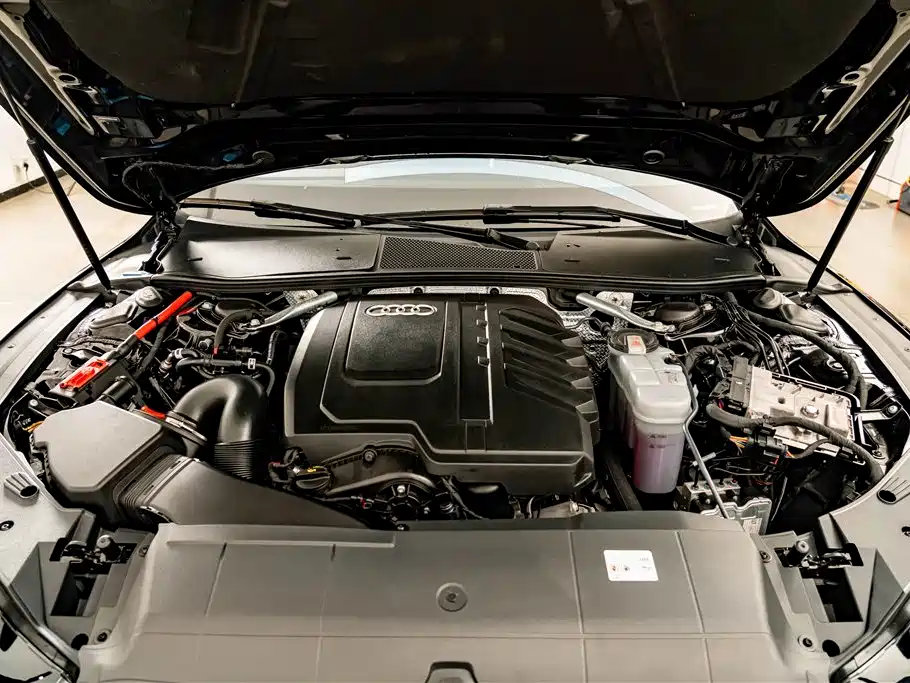 Audi A7L 2024 45 TFSI quattro Black Warrior Edition фото 26