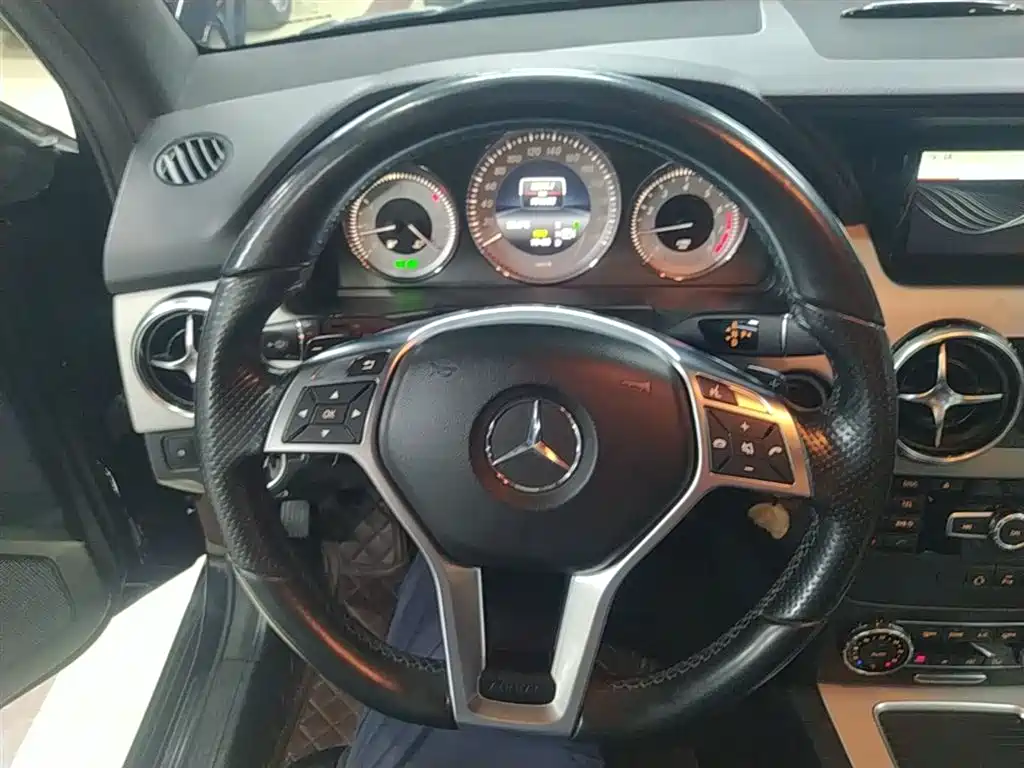 Mercedes-Benz GLK-Class 2015 GLK 260 4MATIC Dynamic Ultimate Edition фото 11