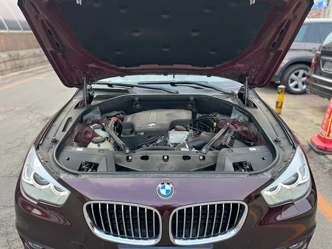 BMW 5 Series GT 2015 528i Leading фото 19