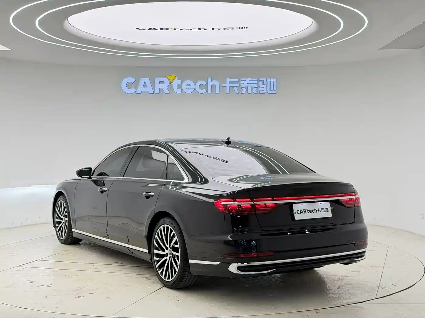 Audi A8 2023 A8L 50 TFSI quattro Exclusive фото 6