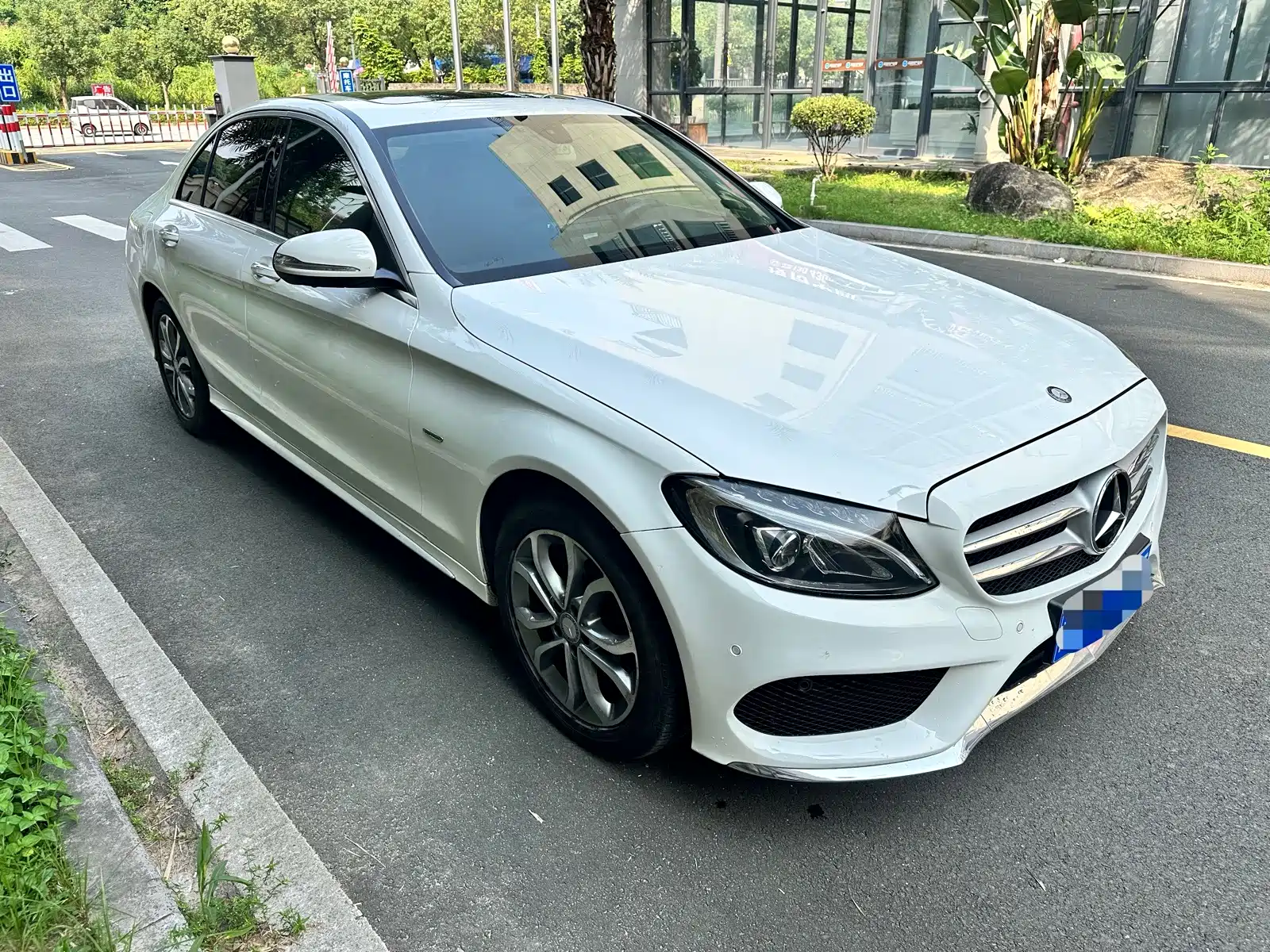 Фото 3 - Mercedes-Benz C-Class