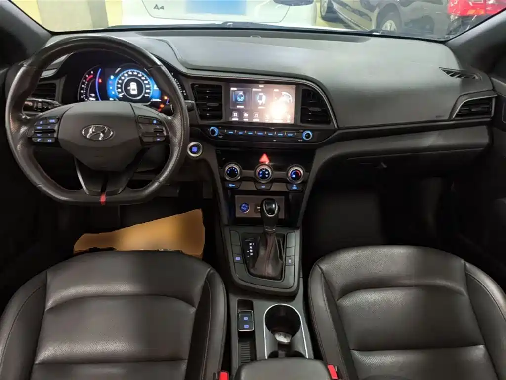 Hyundai Elantra 2020 1.4T DCT Dynamic·Vitality фото 10