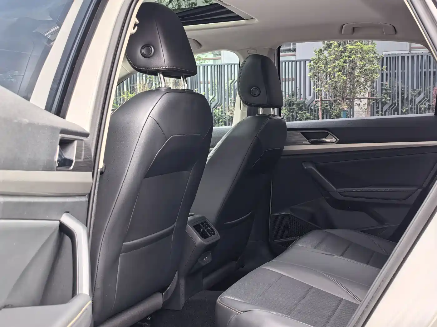 Volkswagen Lavida 2019 1.5L Automatic Comfort Edition China VI фото 8
