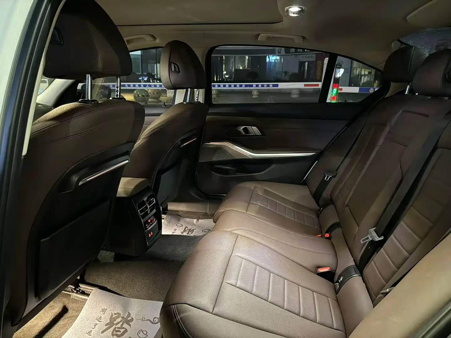 Photo 5 - BMW 3 Series