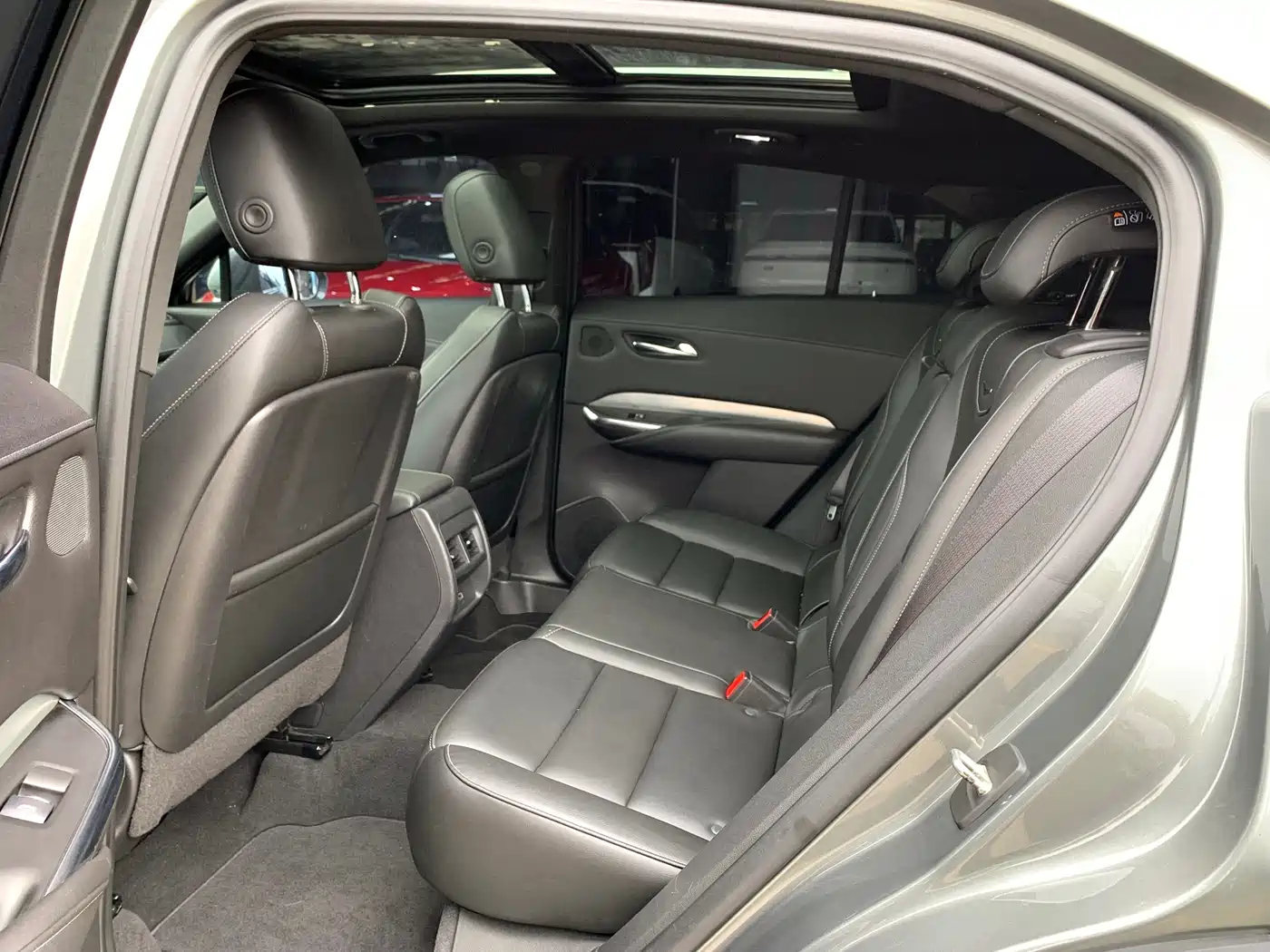 Cadillac XT4 2018 28T FWD Leading Edition фото 9