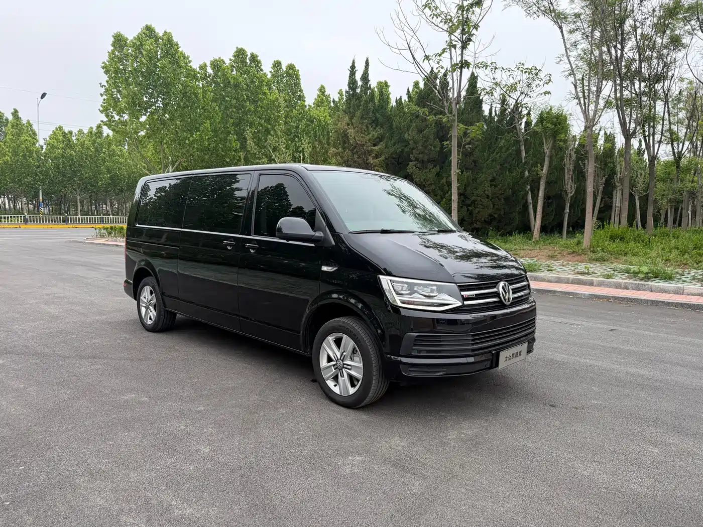Volkswagen Caravelle 2019 2.0TSI 4WD Comfort 7-seater фото 3