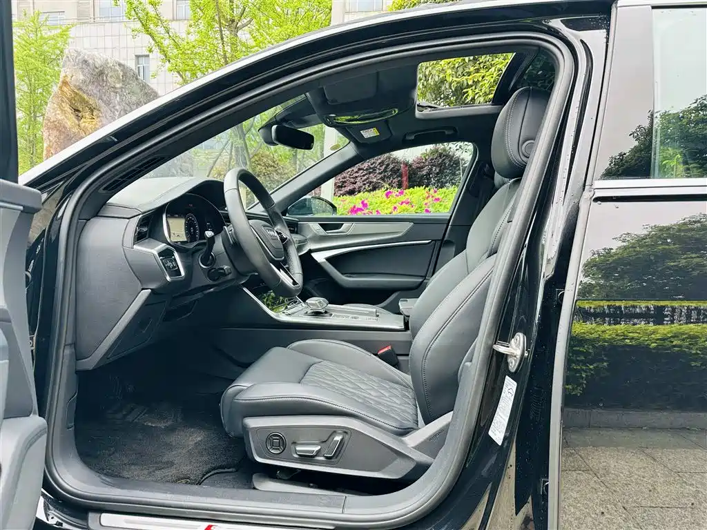 Audi A6L 2025 45 TFSI Premium Sport фото 4