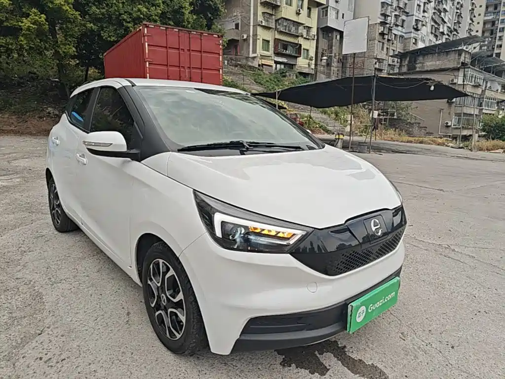 JMCG New Energy Yizhi EV3 2022 2021 Mini Radar Yue Run Model