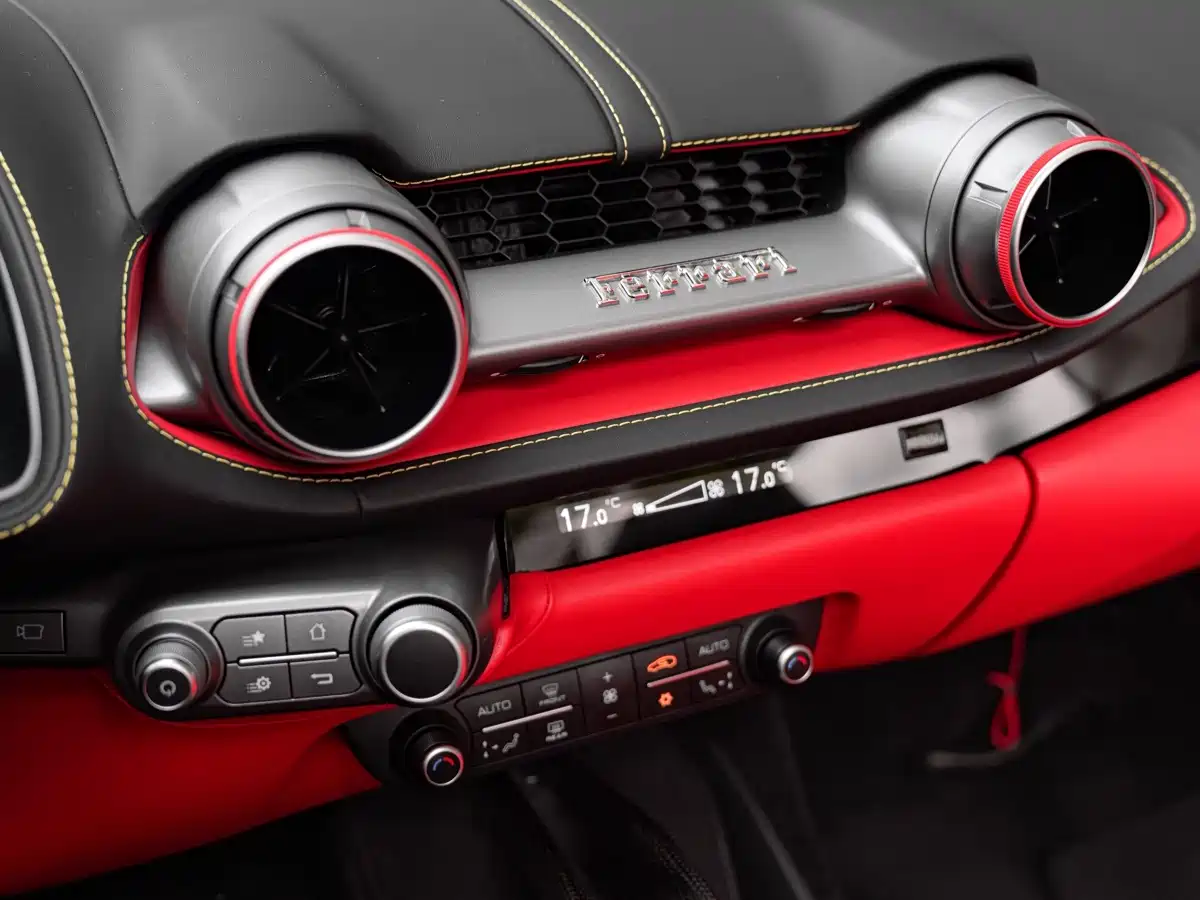 Ferrari 812 2021 2020 6.5L GTS