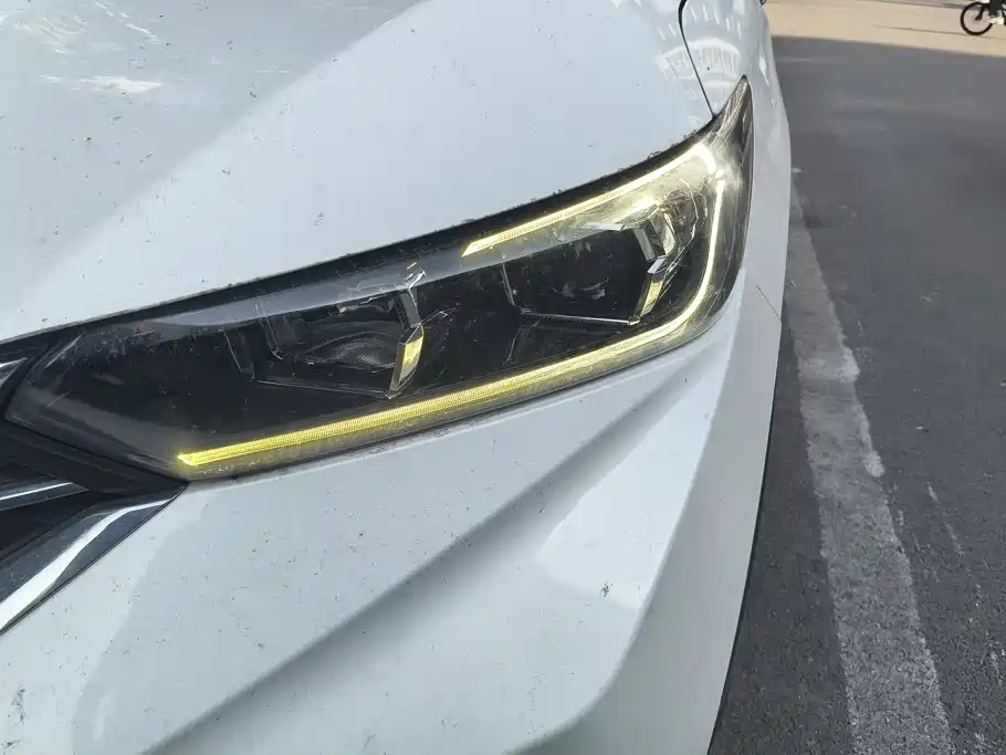 Dongfeng Aeolus Dongfeng Fengshen AX7 2019 2019 1.6T Automatic AI Pioneer (China V)