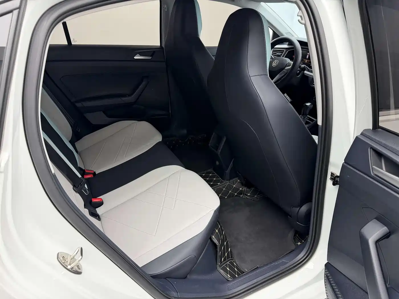 Volkswagen Lavida 2023 New Sharp 1.5L Auto Aspiration Edition фото 20