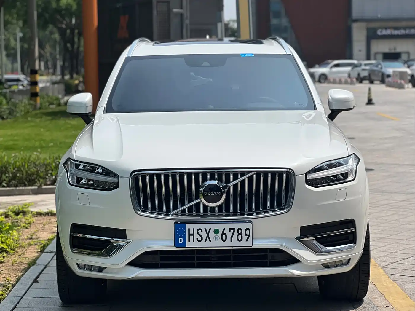VOLVO XC90