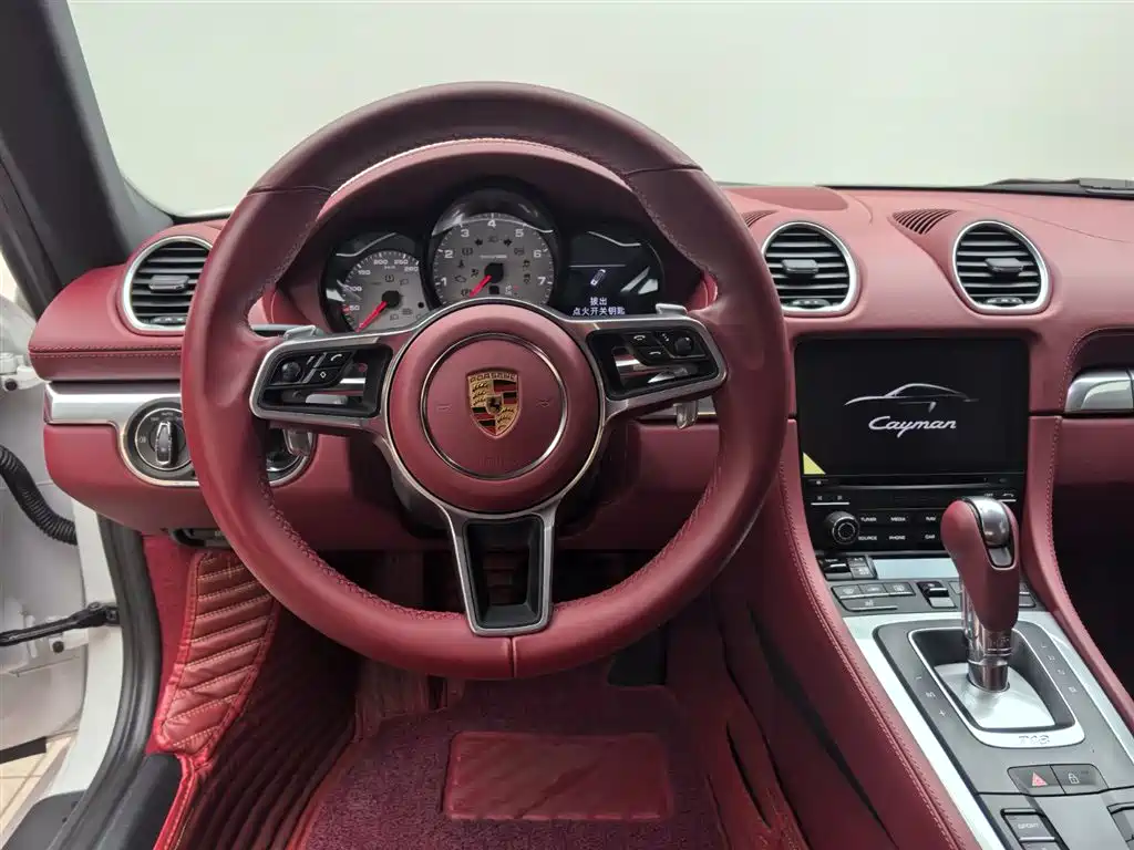 PORSCHE 718