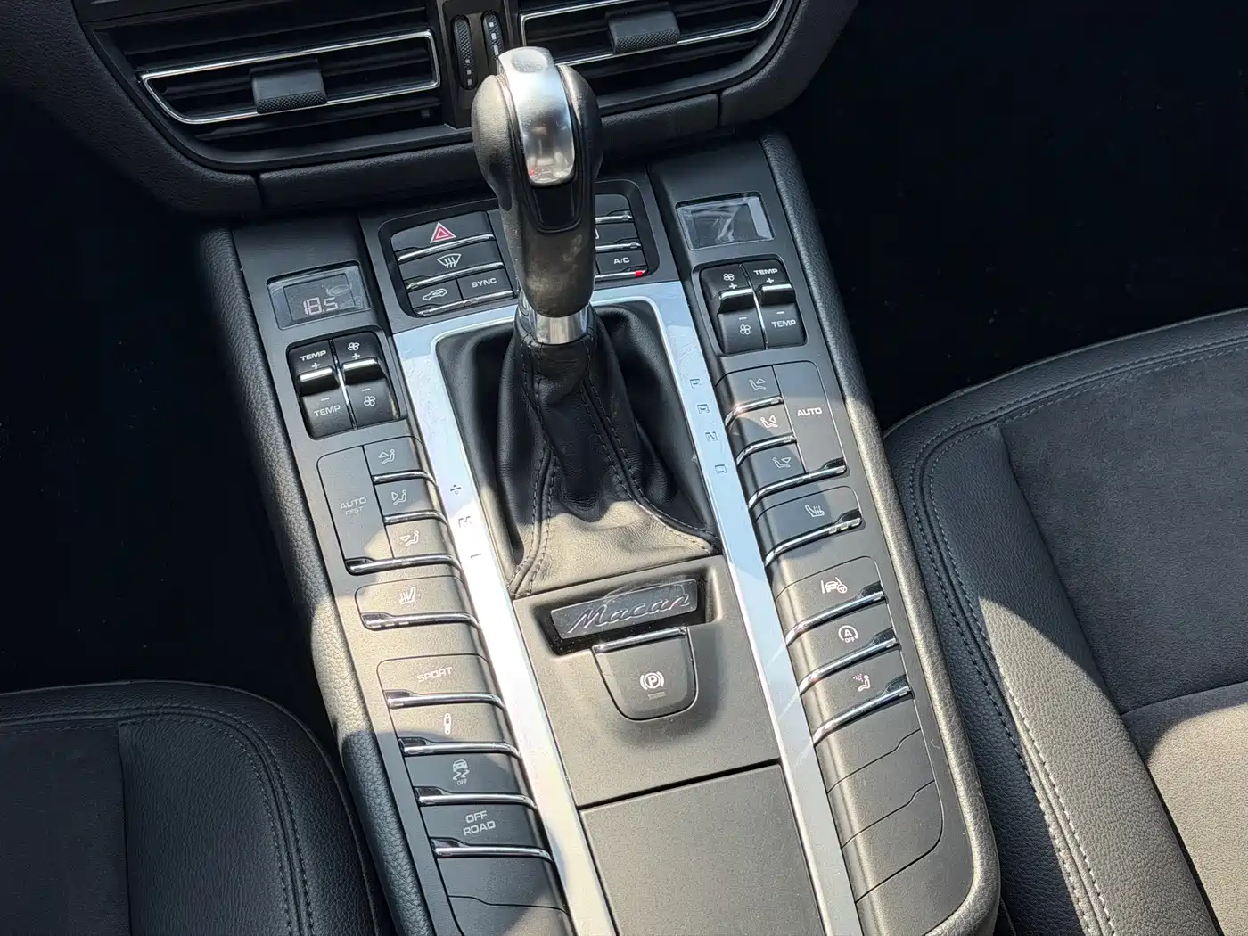Porsche Macan 2018 Macan 2.0T фото 20