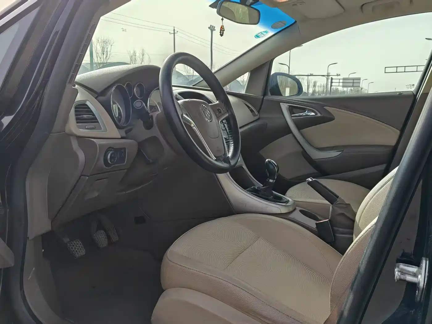 Buick Excelle 2013 Model GT 1.6L Manual Progressive фото 4