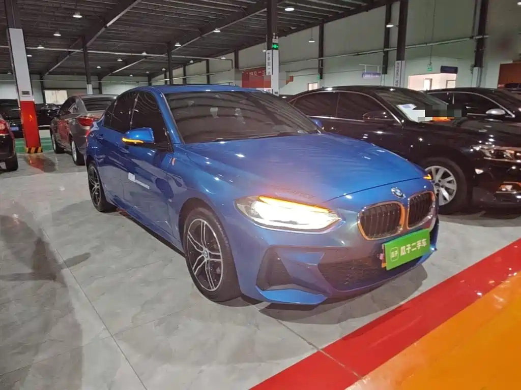 BMW 1 Series 2019 118i M Sport Package фото 4