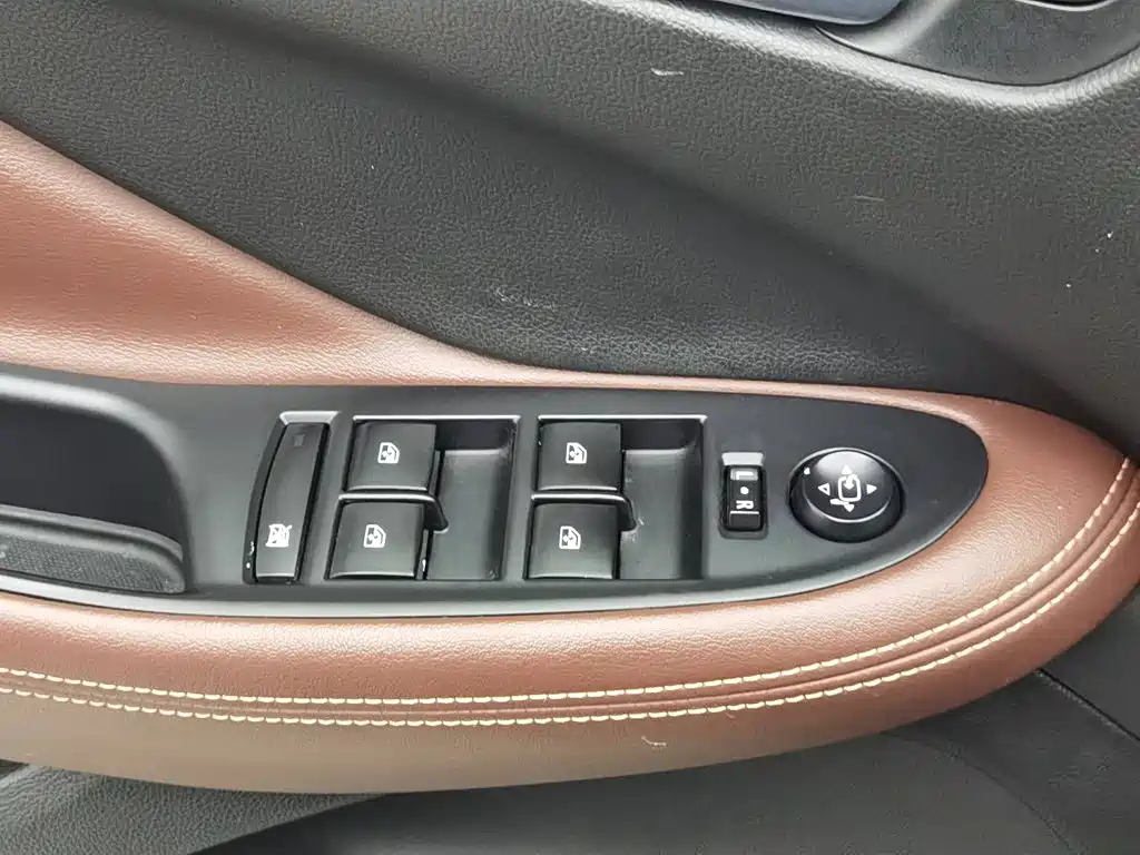 Фото 9 - Buick Envision Plus