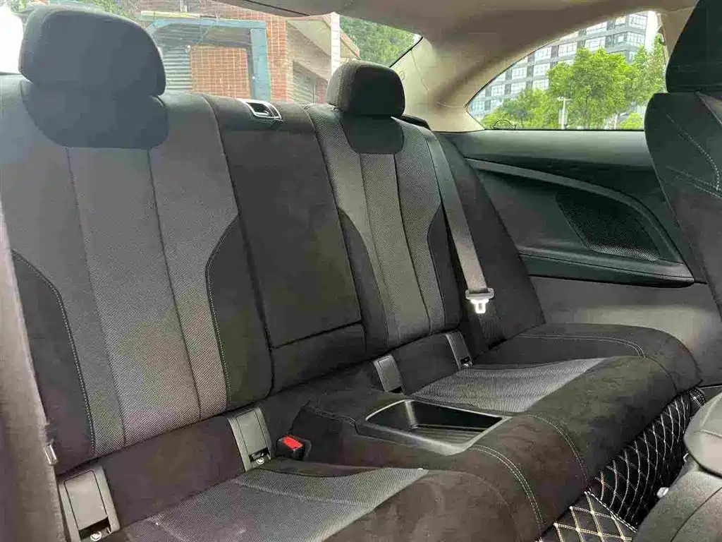 BMW 2 Series (Import) 2026 2025 225i M Sport Shadowline Package