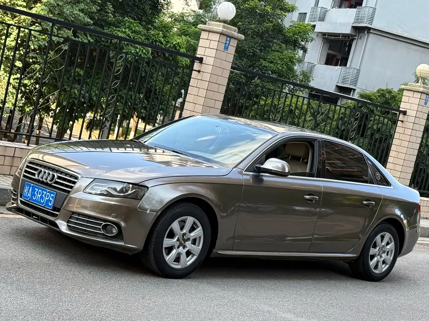 Audi A4L 2011 2009 2.0 TFSI Luxury
