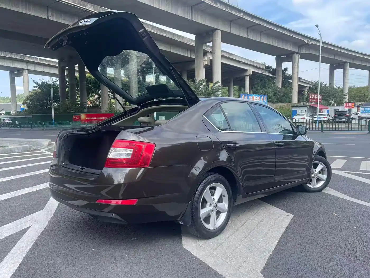 Škoda Octavia 2015 1.6L Automatic逸俊版 фото 7