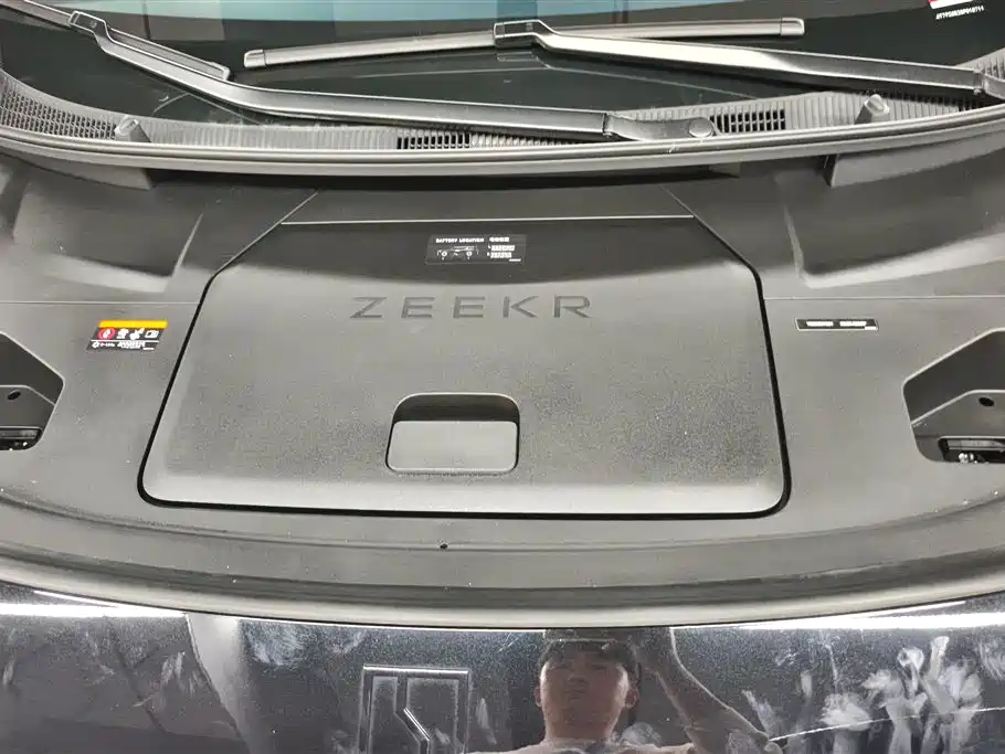 ZEEKR EXTREME KRYPTON 009