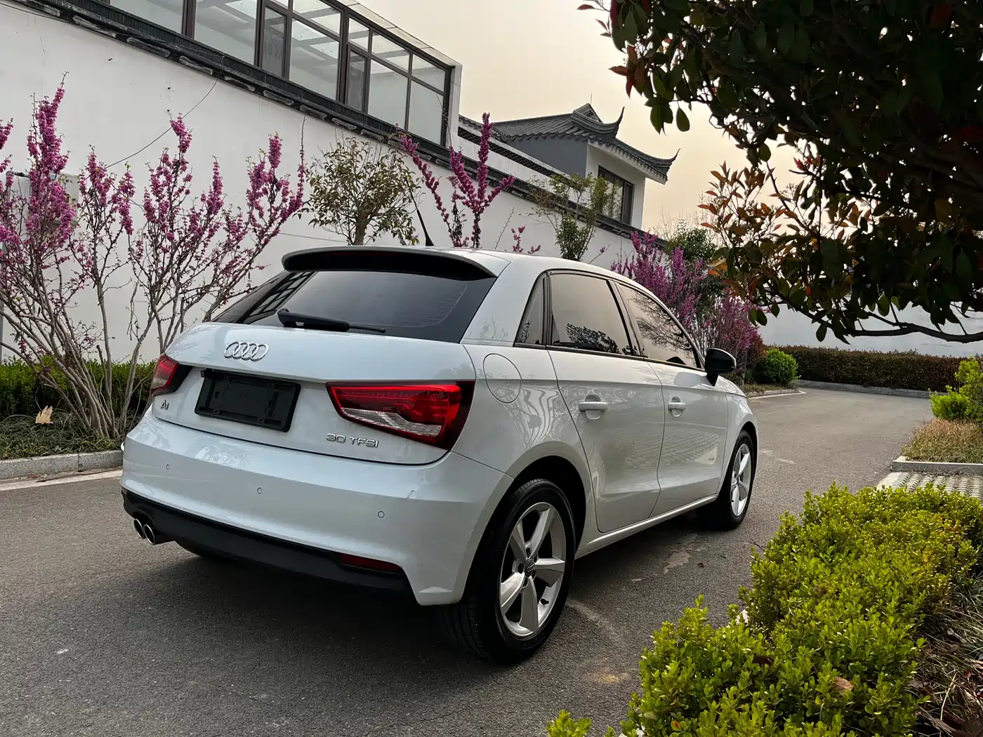 Audi A1 2016 2016 30 TFSI Sportback Design Style Edition