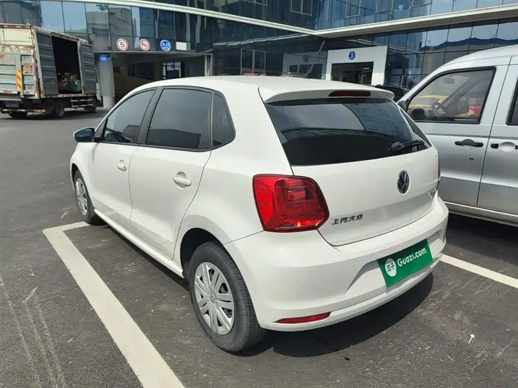 Volkswagen Polo 2018 1.5L Auto Safe Drive фото 4