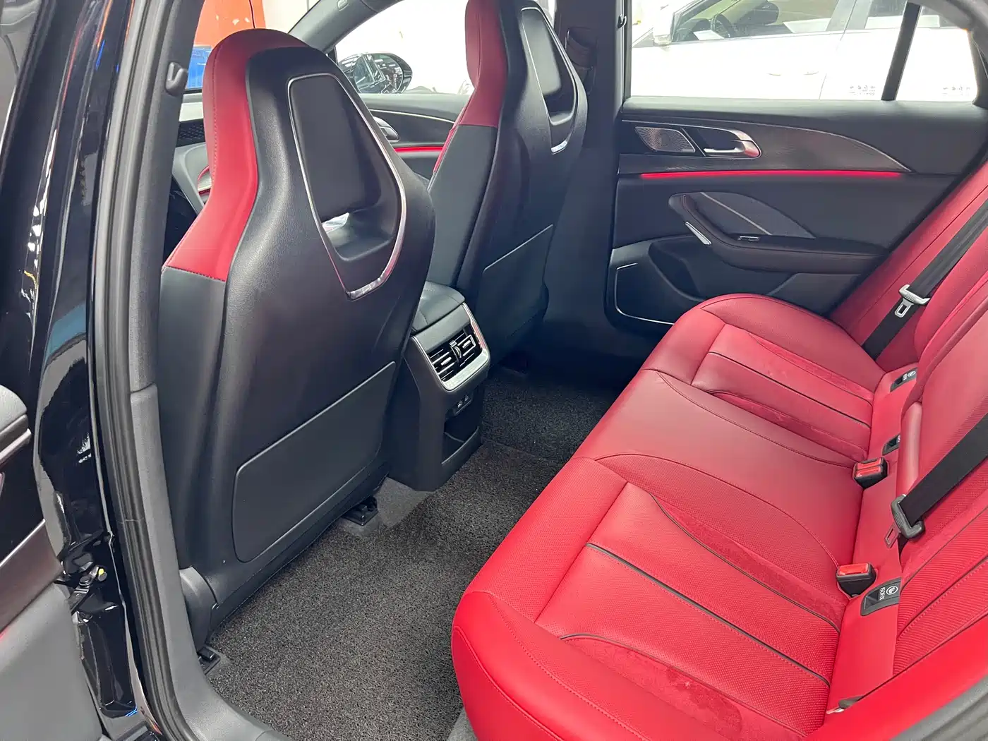 Hongqi H6 2025 2025 Model 2.0T Fashion Edition
