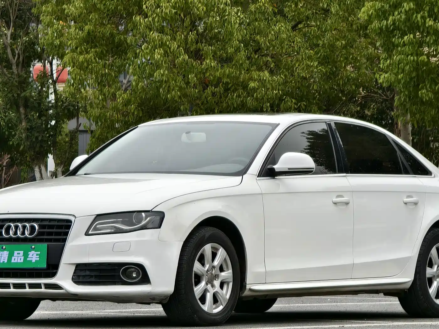 Фото 1 - Audi A4L