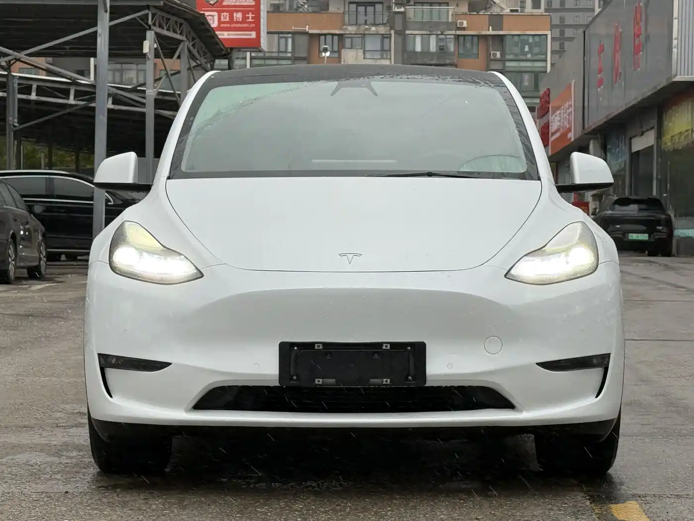 TESLA MODEL Y