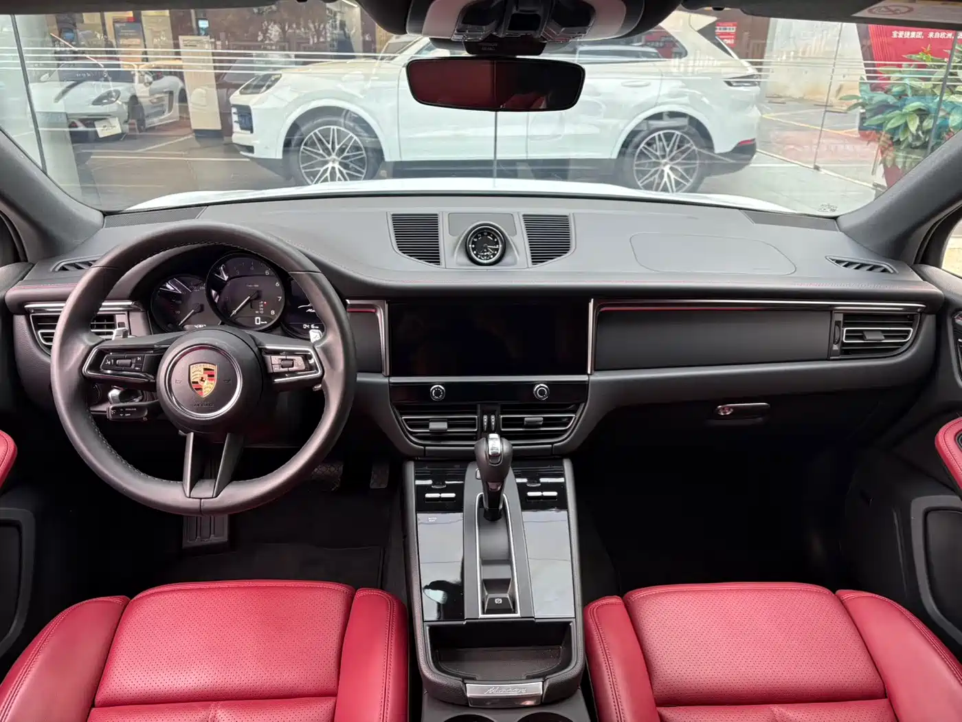 Porsche Macan 2023 Macan 2.0T фото 9