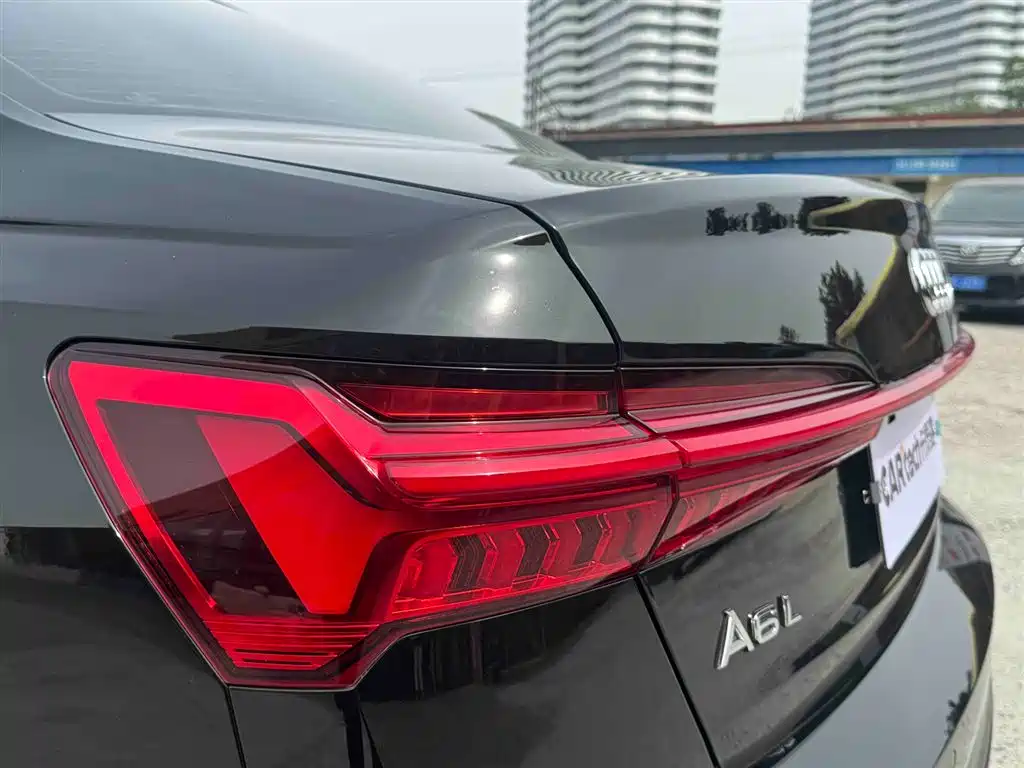 Audi A6L 2021 40 TFSI Luxury Sport фото 23