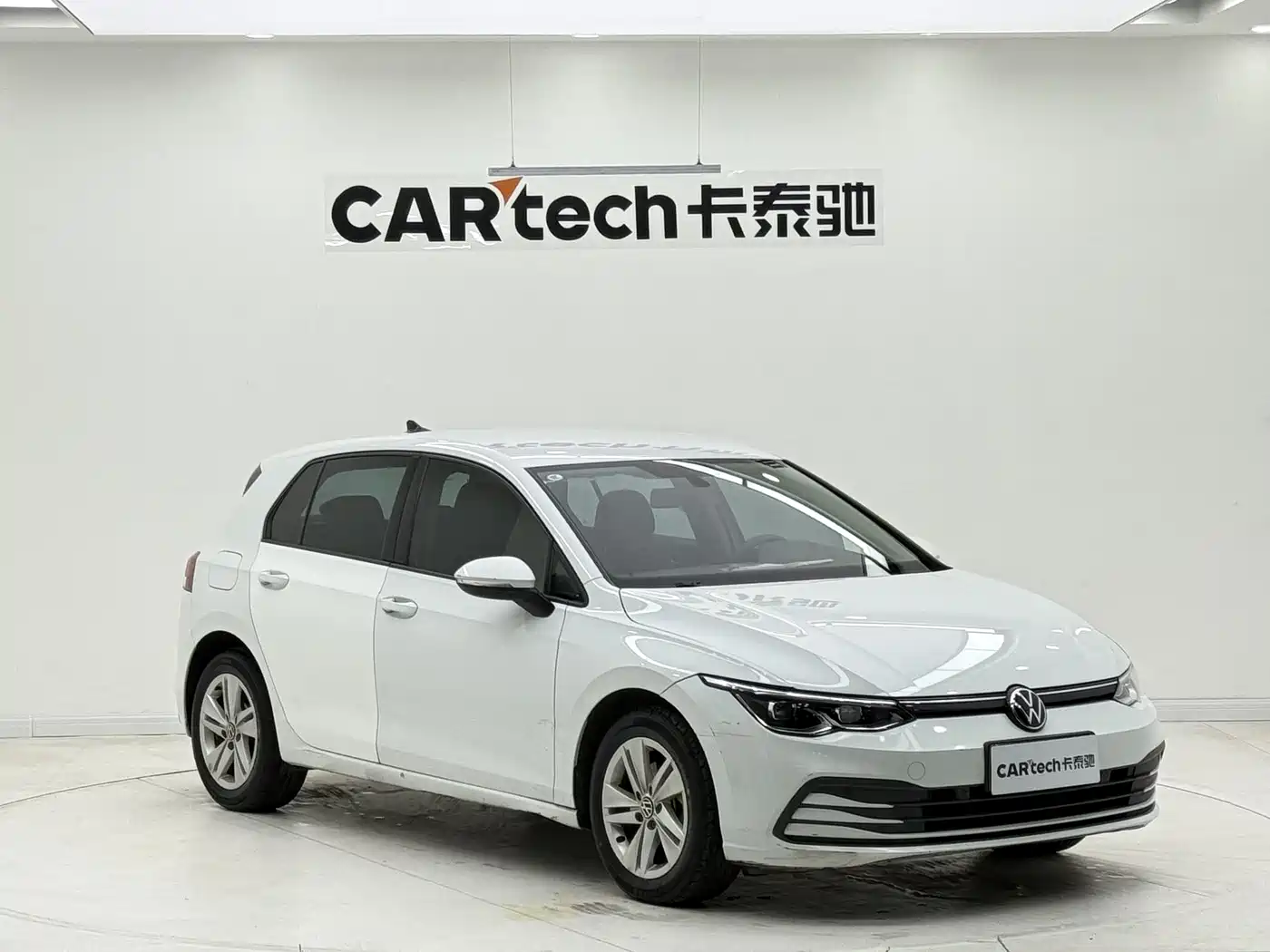 Volkswagen Golf 2023 Model 200TSI DSG фото 3