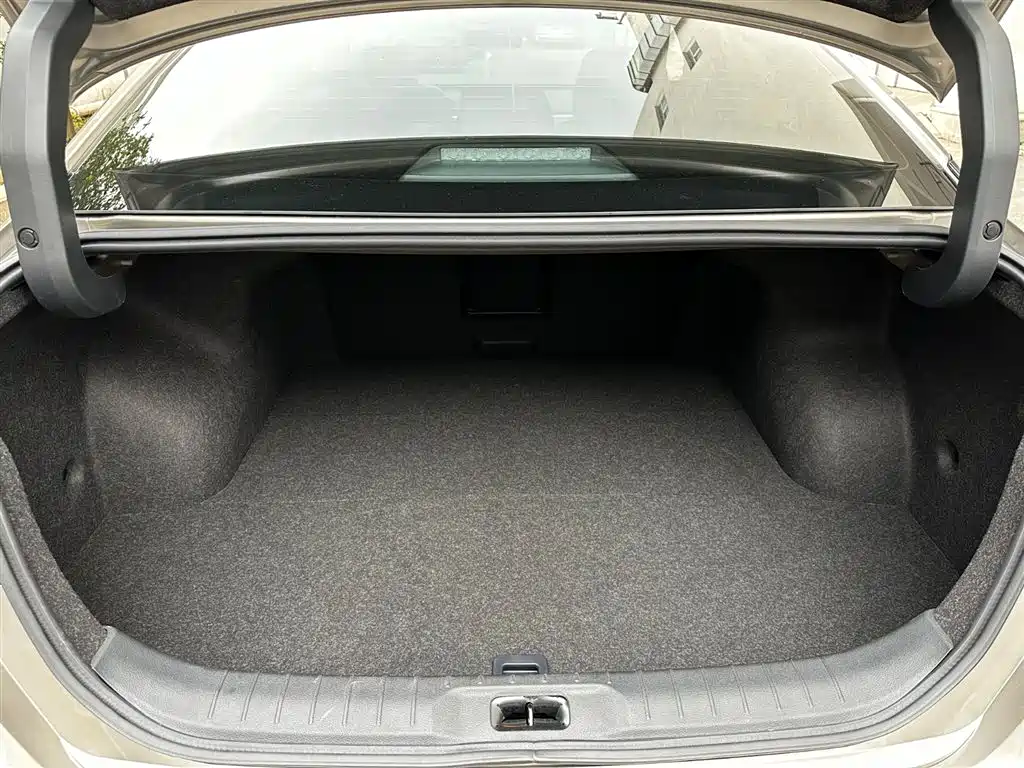 Nissan Teana 2025 2022 2.0L XL-TLS Comfort Edition