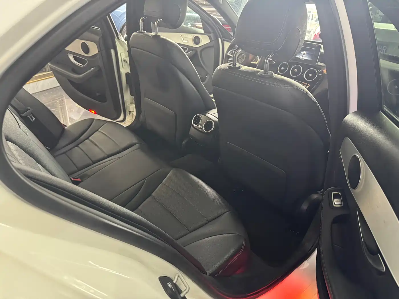 Mercedes-Benz C-Class 2015 C 200 Sport Edition 4MATIC фото 11