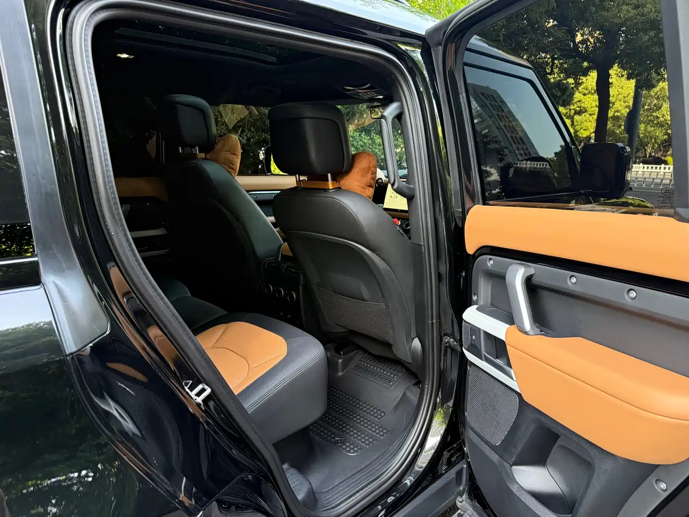 Land Rover Defender 2024 110 3.0T P400 X-DYNAMIC HSE фото 9