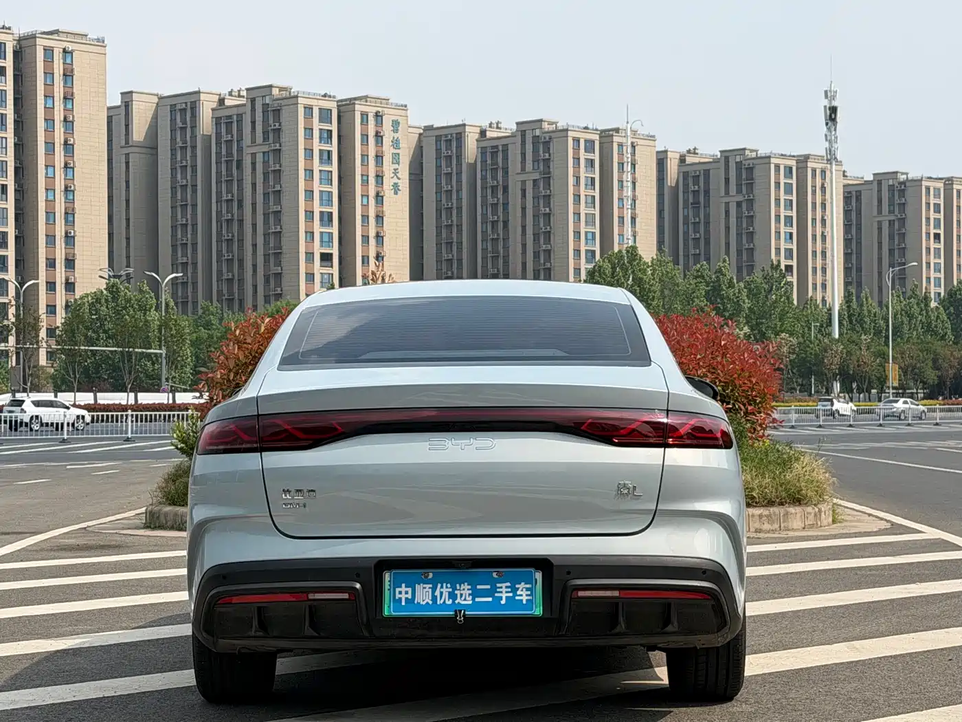 BYD Qin L 2024 DM-i 120KM Superior Edition фото 6