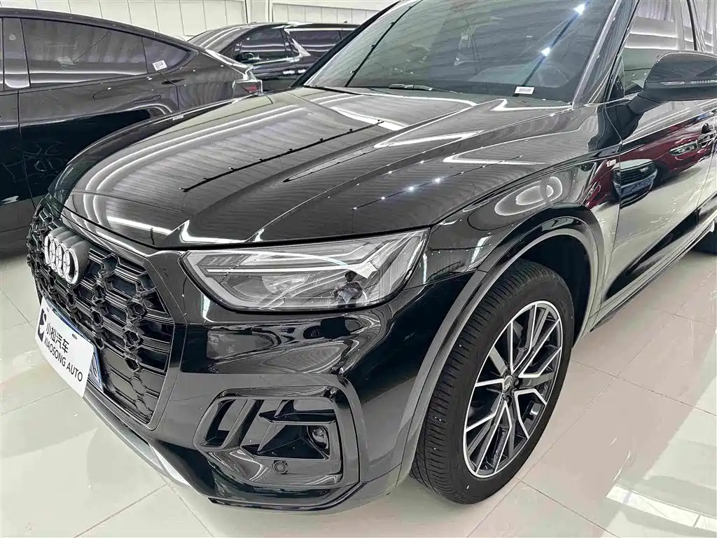 Audi Q5L 2026 2025 Model Year Facelift 45th Anniversary Edition 40 TFSI Luxury Dynamic